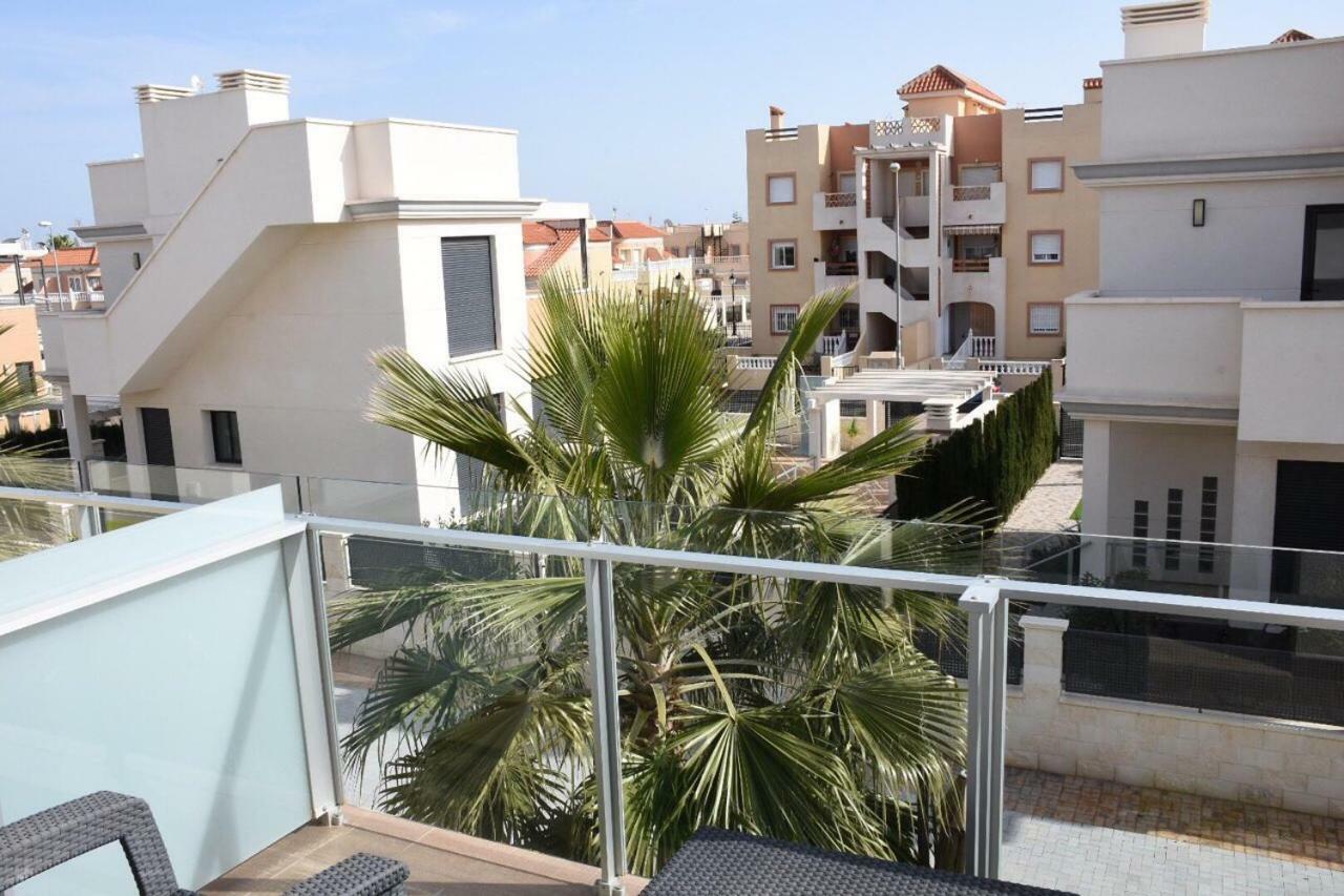 La Zenia Beach Bungalow Hotel Orihuela Exterior photo